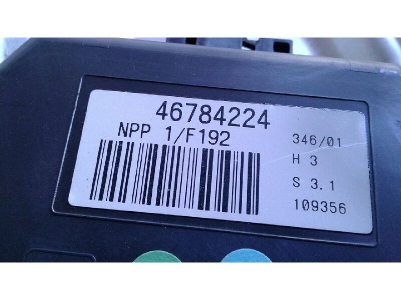 Recambio de elevalunas delantero derecho para fiat stilo (192) 1.9 jtd / 1.9 jtd 115 active referencia OEM IAM 46784224  