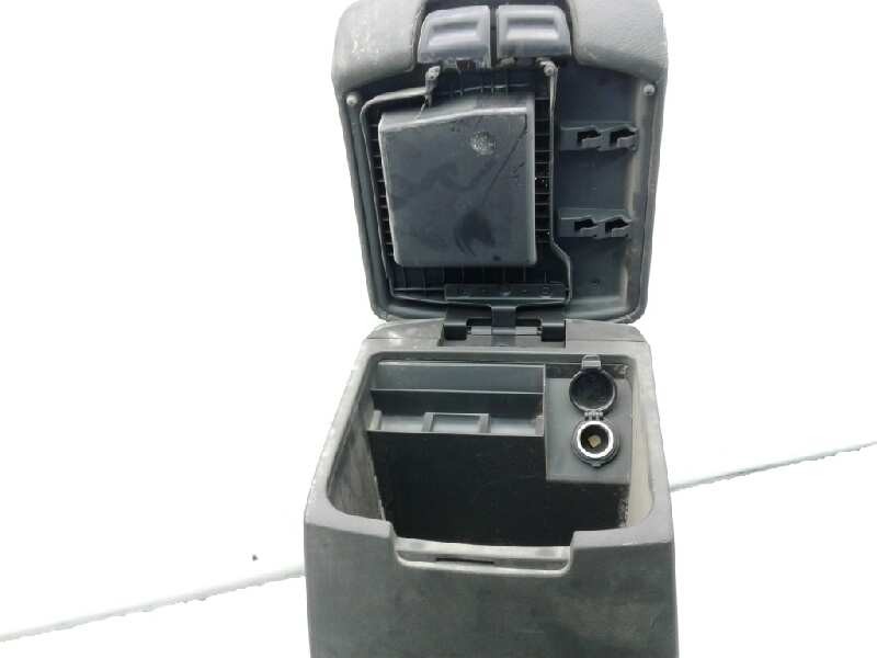 Recambio de apoyabrazos central para nissan navara pick-up (d40m) 2.5 dci cat referencia OEM IAM   