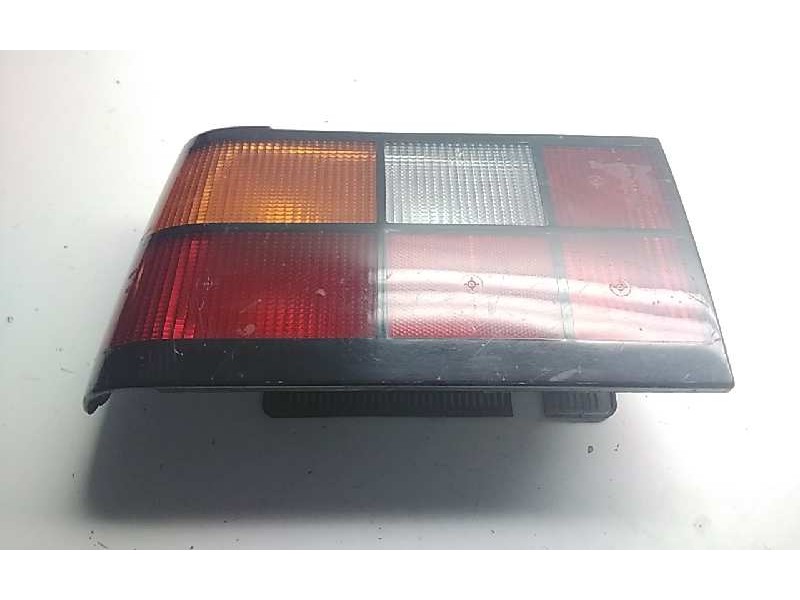 Recambio de piloto trasero izquierdo para volvo serie 440 glt injektion referencia OEM IAM 296701463500  