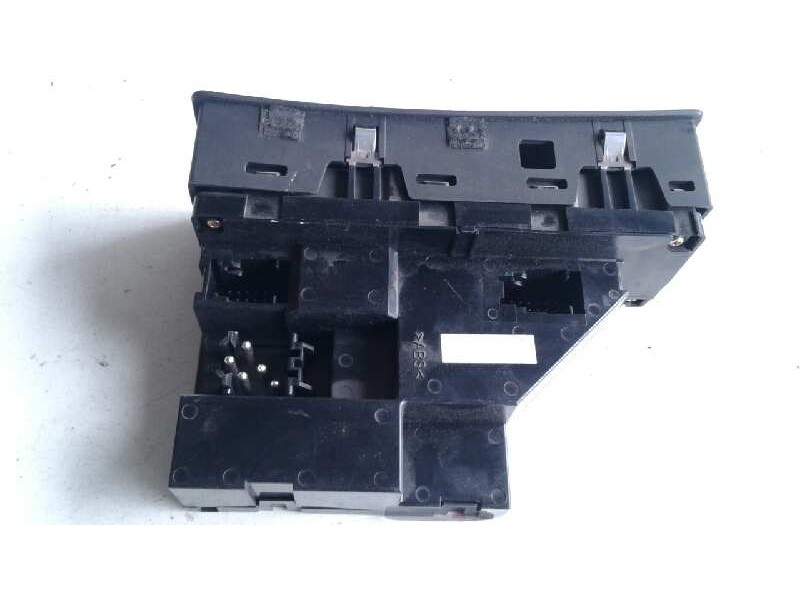 Recambio de mando elevalunas delantero derecho para bmw x5 (e53) 3.0d referencia OEM IAM 61316962507 6925697 