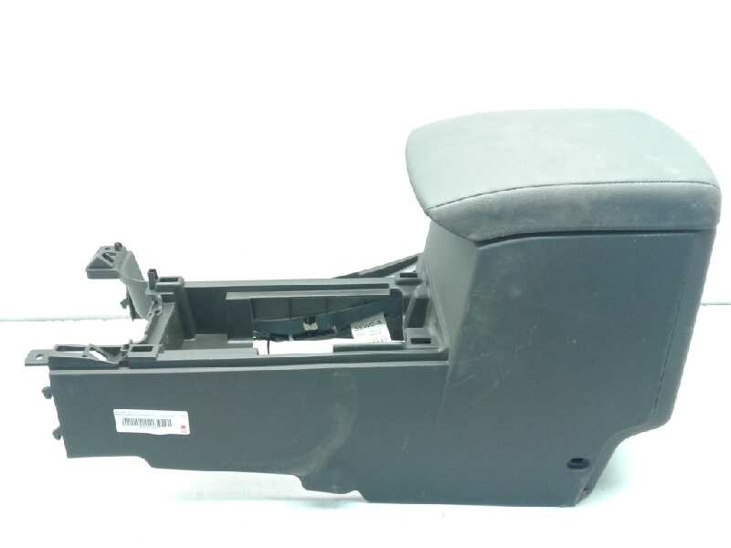 Recambio de apoyabrazos central para nissan navara pick-up (d40m) 2.5 dci cat referencia OEM IAM Q05081  