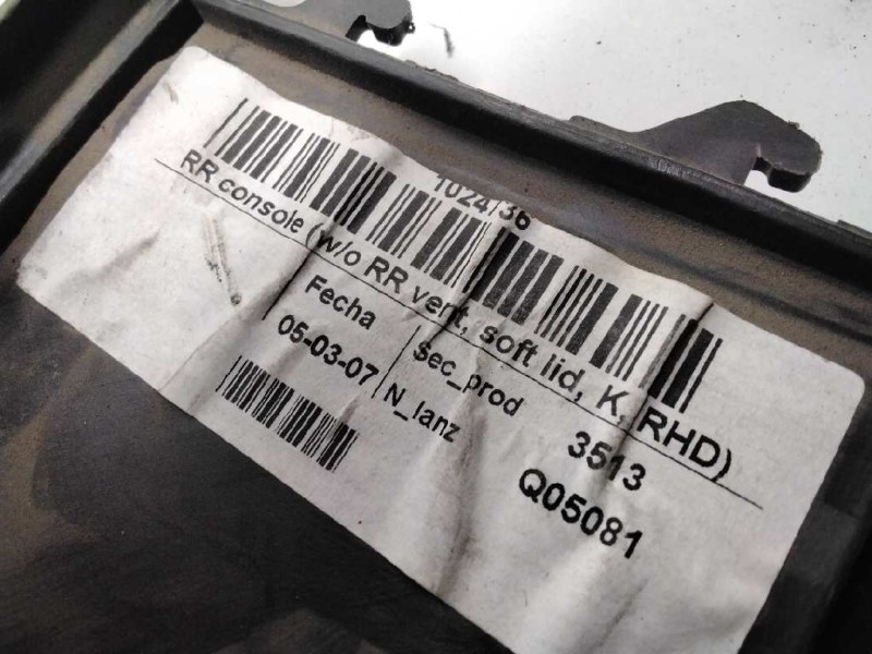 Recambio de apoyabrazos central para nissan navara pick-up (d40m) 2.5 dci cat referencia OEM IAM Q05081  