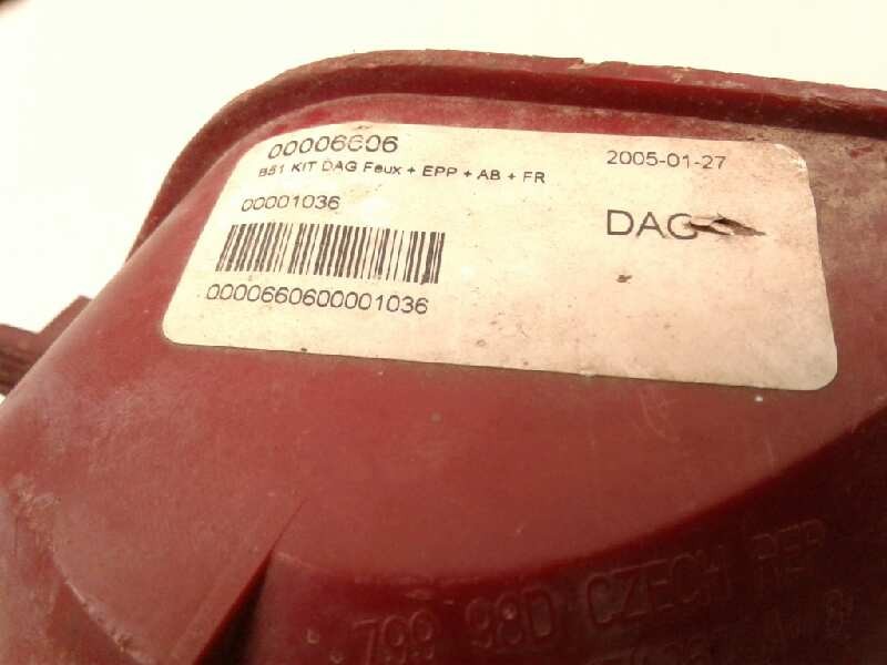 Recambio de piloto trasero derecho para citroen c4 berlina vtr plus referencia OEM IAM 00006606  