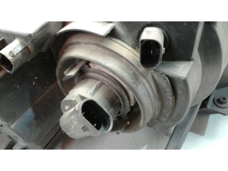 Recambio de faro izquierdo para bmw serie 3 berlina (e46) 320d referencia OEM IAM 0301089205L  
