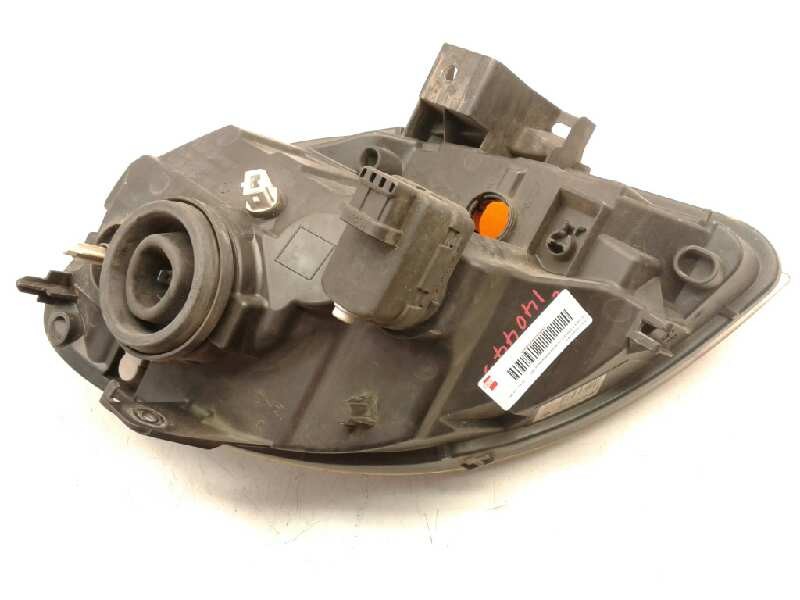 Recambio de faro derecho para renault kangoo (f/kc0) authentique 4x4 referencia OEM IAM 8200183921  