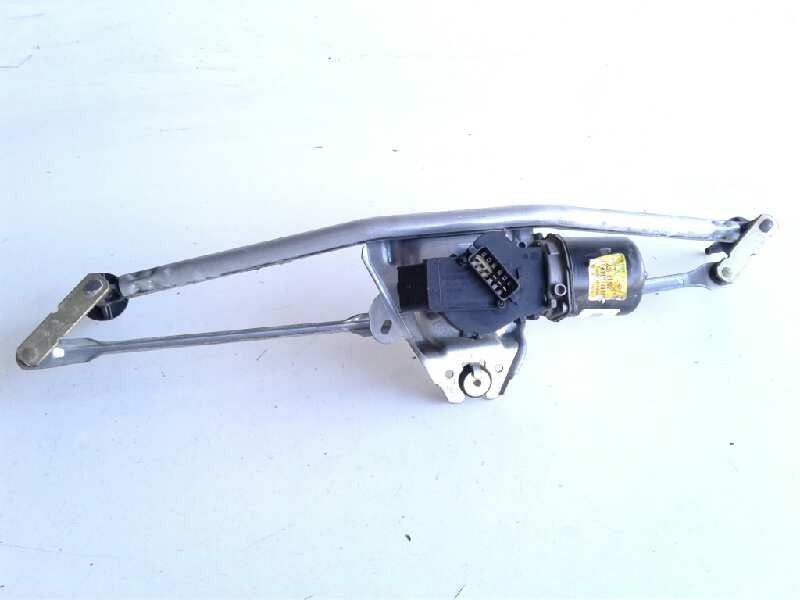 Recambio de motor limpia delantero para renault kangoo (f/kc0) authentique 4x4 referencia OEM IAM 8200122345  