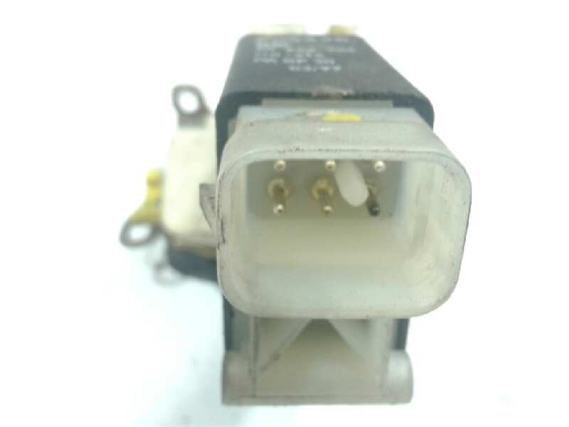 Recambio de cerradura puerta delantera derecha para opel astra f berlina básico referencia OEM IAM 134179  