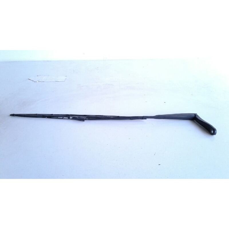 Recambio de brazo limpia delantero derecho para opel movano b pritsche/kipper/koffer 2.3 cdti referencia OEM IAM   