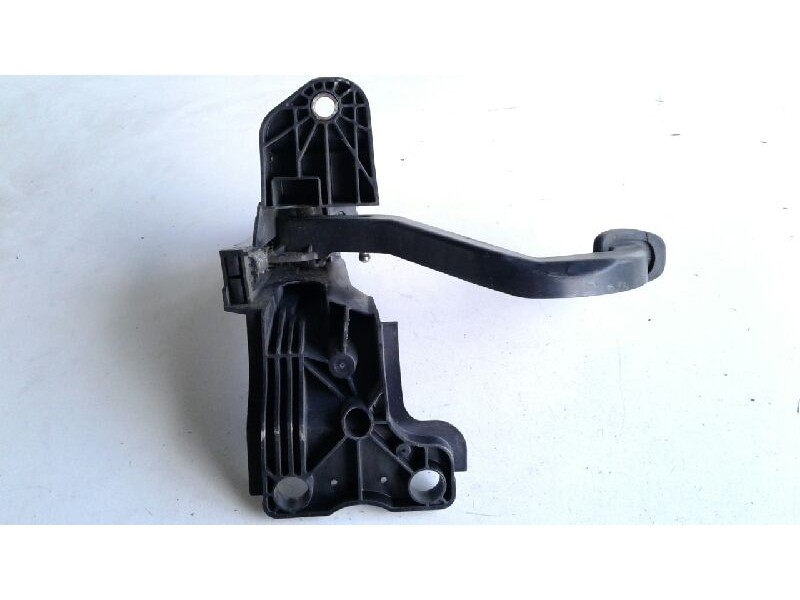Recambio de pedal embrague para opel movano b pritsche/kipper/koffer 2.3 cdti referencia OEM IAM   