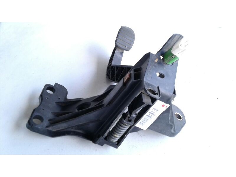 Recambio de pedal embrague para opel movano b pritsche/kipper/koffer 2.3 cdti referencia OEM IAM   