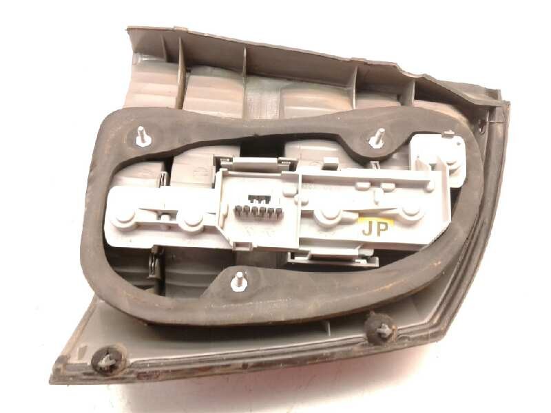 Recambio de piloto trasero izquierdo para opel vectra c berlina club referencia OEM IAM 02461548  