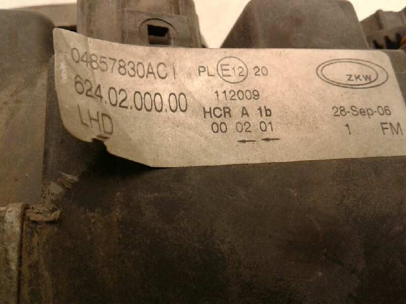 Recambio de faro derecho para chrysler voyager (rg) 2.8 crd grand voyager limited referencia OEM IAM 04857830ACI  