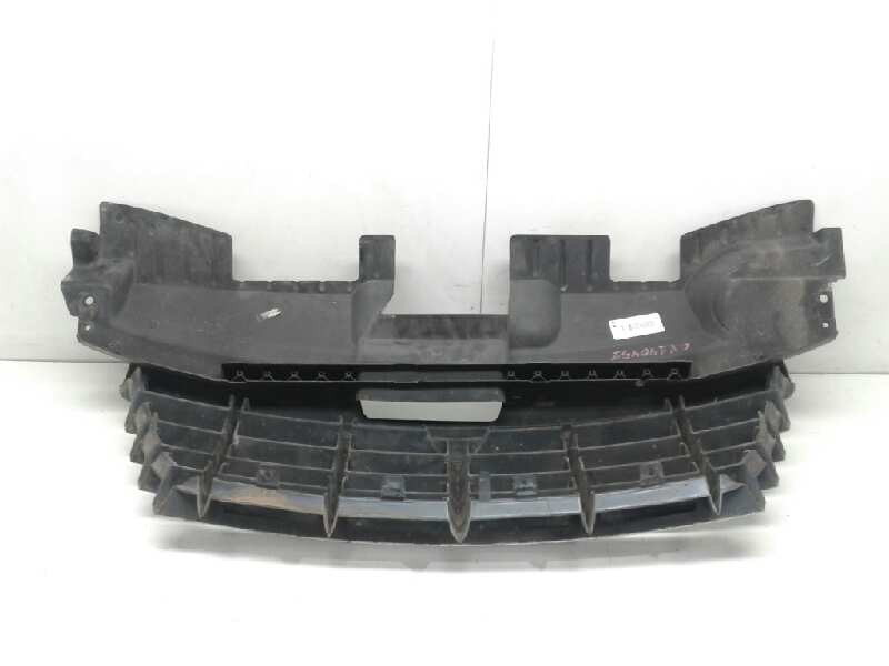 Recambio de rejilla delantera para chrysler voyager (rg) 2.8 crd grand voyager limited referencia OEM IAM 04857958AA  