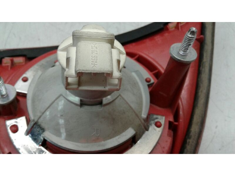 Recambio de piloto trasero derecho porton para volkswagen golf v berlina (1k1) sportline referencia OEM IAM 1K6945094G  