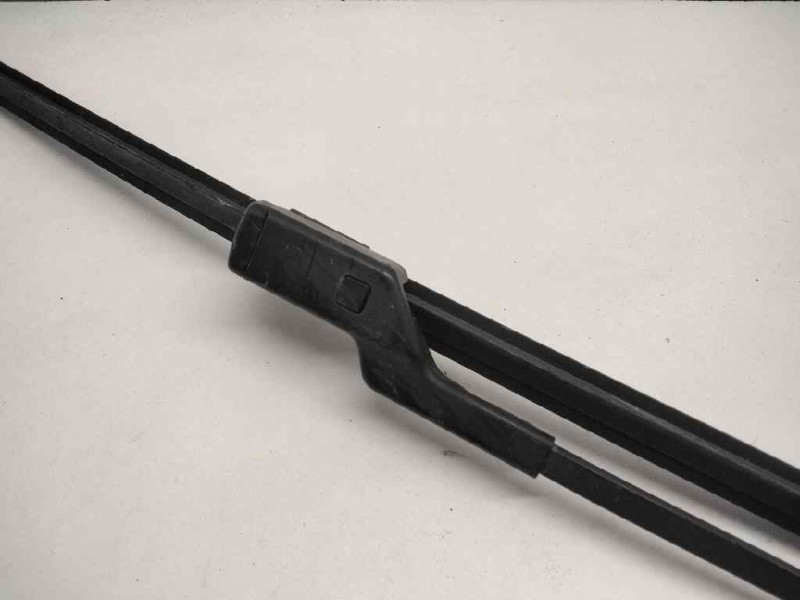 Recambio de brazo limpia delantero derecho para volkswagen caddy ka/kb (2k) 1.9 tdi referencia OEM IAM   