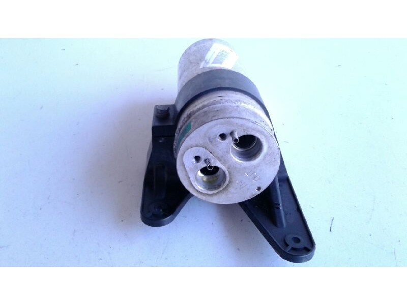 Recambio de tanque receptor para audi a4 berlina (8e) 2.0 tdi 16v (103kw) referencia OEM IAM 8E0820193E  