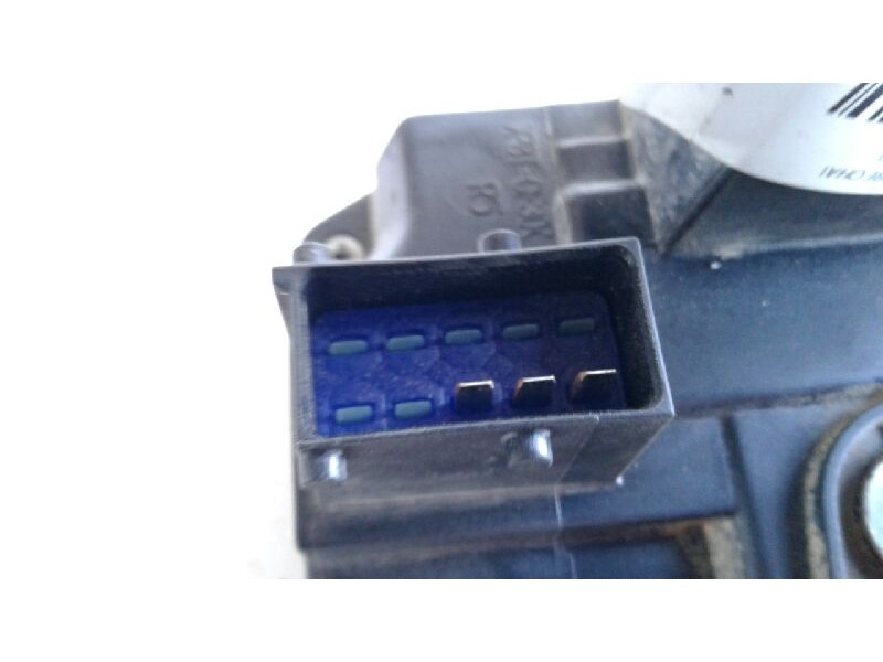 Recambio de cerradura puerta delantera derecha para opel zafira a elegance referencia OEM IAM 133140  