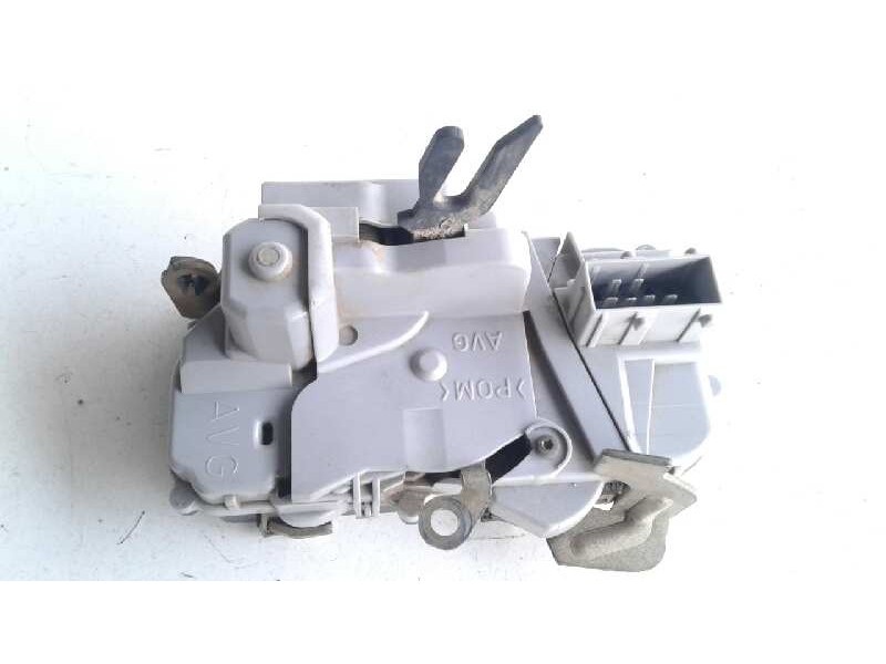 Recambio de cerradura puerta trasera izquierda para mitsubishi santamo (hyundai) santamo confort referencia OEM IAM   