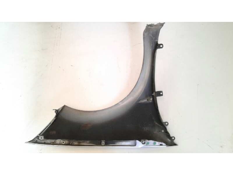 Recambio de aleta delantera izquierda para renault megane ii berlina 5p confort dynamique referencia OEM IAM 8200495402  