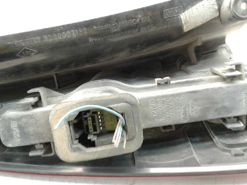 Recambio de piloto trasero derecho para renault espace iv (jk0) privilege referencia OEM IAM 8200027152D  