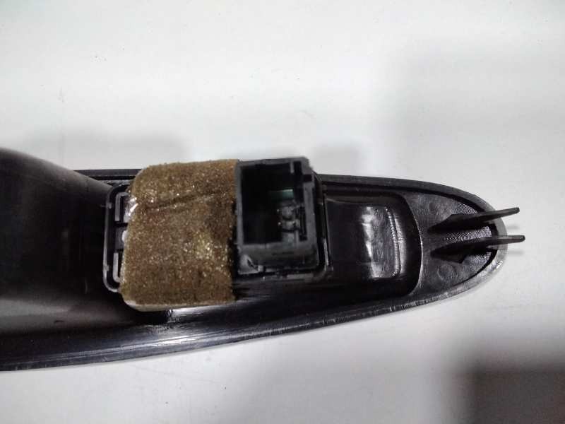 Recambio de mando elevalunas trasero izquierdo para citroen c4 berlina cool referencia OEM IAM 9650912777  