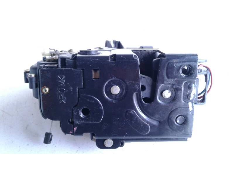 Recambio de cerradura puerta trasera izquierda para volkswagen bora berlina (1j2) conceptline referencia OEM IAM 3B4839015AL  