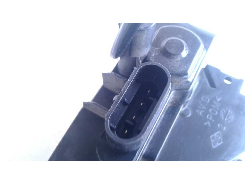 Recambio de cerradura puerta delantera derecha para renault megane ii berlina 5p authentique referencia OEM IAM 8200027779  