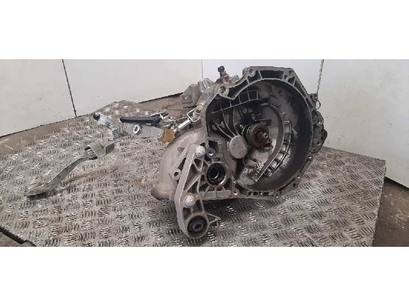 Recambio de caja cambios para opel corsa c club referencia OEM IAM F13C394  