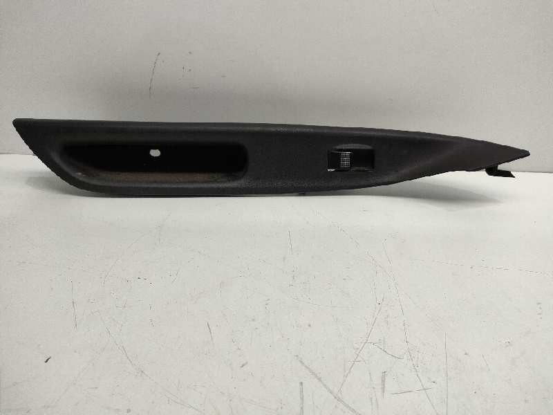 Recambio de mando elevalunas delantero derecho para mazda 6 berlina (gg) 2.0 crtd 136 active (5-ptas.) referencia OEM IAM GJ6A68