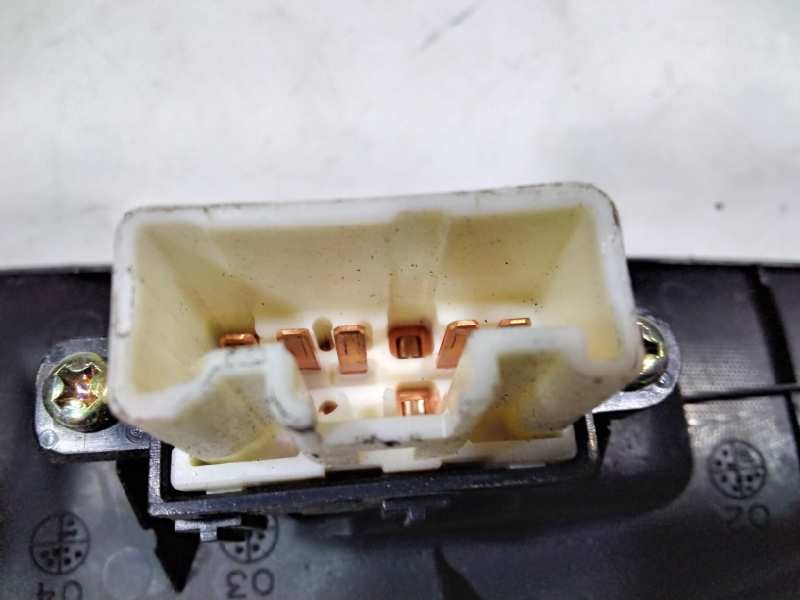 Recambio de mando elevalunas trasero derecho para mazda 6 berlina (gg) 2.0 crtd 136 active (5-ptas.) referencia OEM IAM GP9G6638