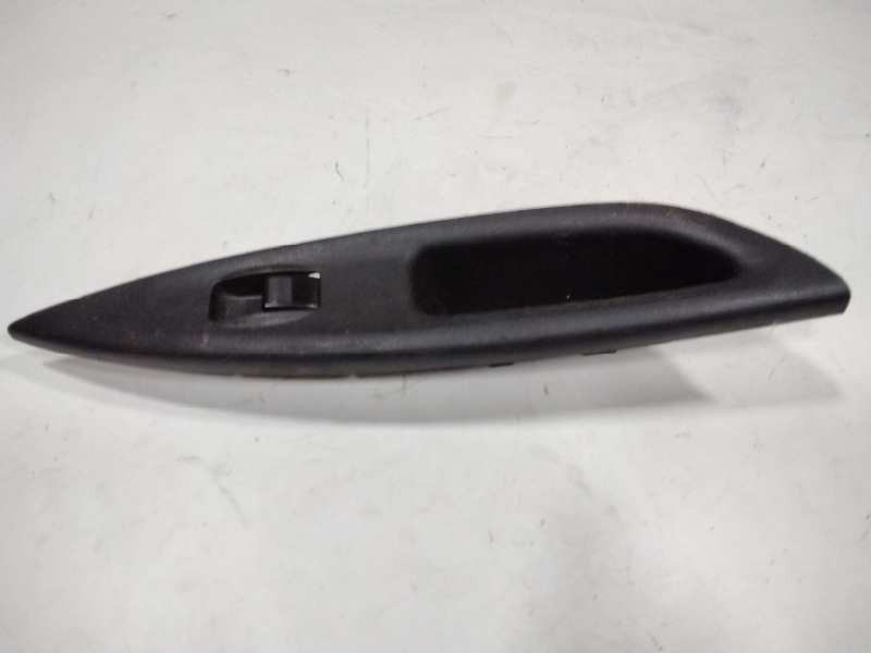 Recambio de mando elevalunas trasero derecho para mazda 6 berlina (gg) 2.0 crtd 136 active (5-ptas.) referencia OEM IAM GP9G6638