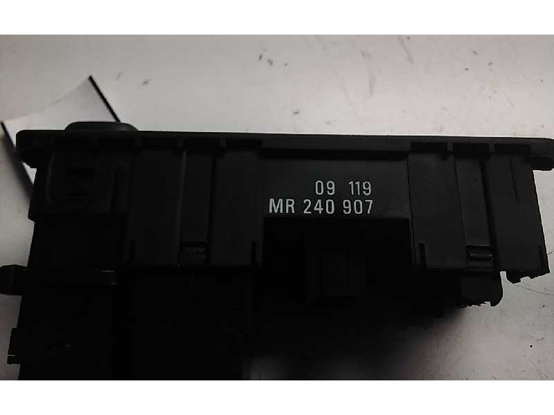 Recambio de mando elevalunas delantero derecho para mitsubishi space star (dg0) 1600 referencia OEM IAM 09119MR240907  