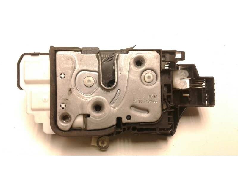 Recambio de cerradura puerta delantera izquierda para volvo v40 2.0 diesel cat referencia OEM IAM 932634103LH  