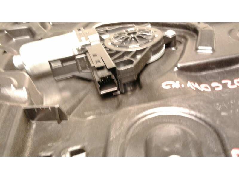Recambio de elevalunas delantero izquierdo para volvo v40 2.0 diesel cat referencia OEM IAM 31456699  