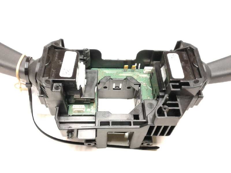 Recambio de mando intermitentes para volvo v40 2.0 diesel cat referencia OEM IAM 31481765  