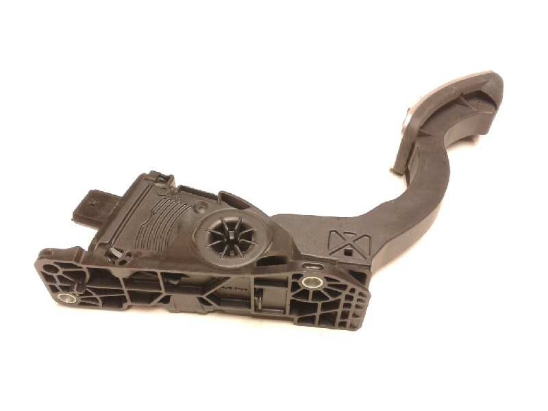 Recambio de pedal acelerador para volvo v40 2.0 diesel cat referencia OEM IAM 31341776  