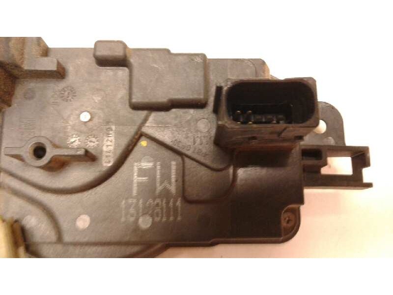 Recambio de cerradura puerta delantera izquierda para opel astra h berlina elegance referencia OEM IAM 13210748  