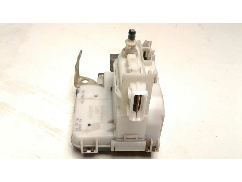 Recambio de cerradura puerta delantera derecha para seat ibiza (6k) básico referencia OEM IAM 6K1837016Q  