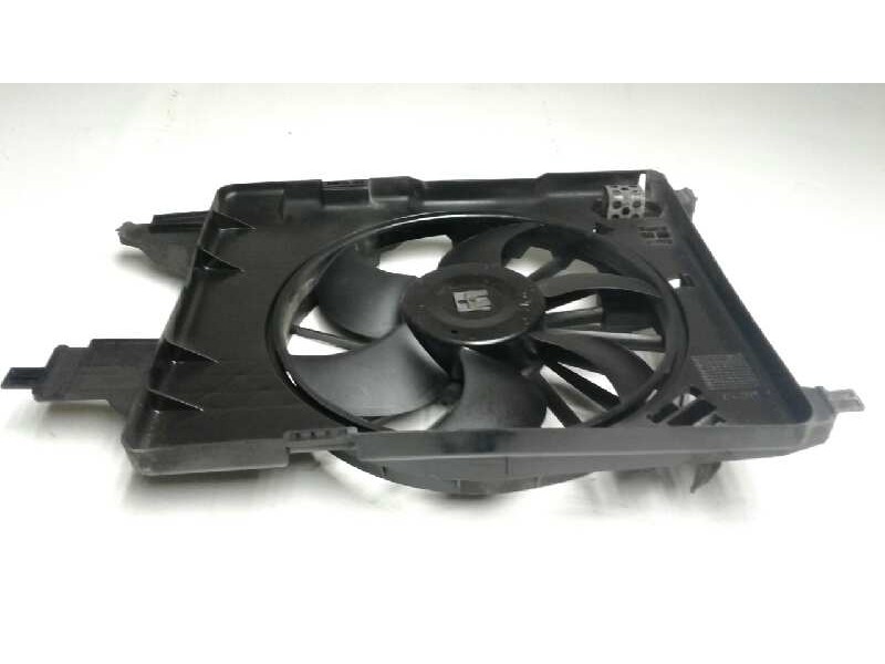 Recambio de electroventilador para renault scenic ii confort dynamique referencia OEM IAM 8200151465  