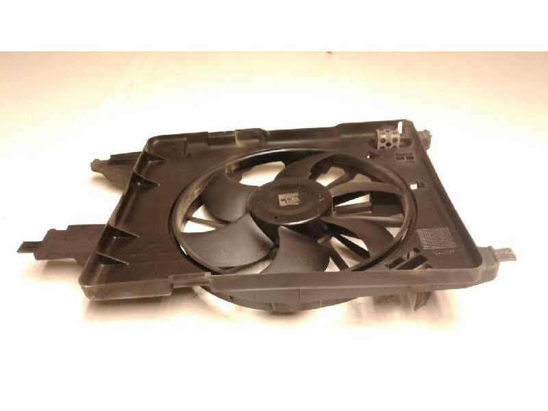 Recambio de electroventilador para renault scenic ii confort dynamique referencia OEM IAM 8200151465  