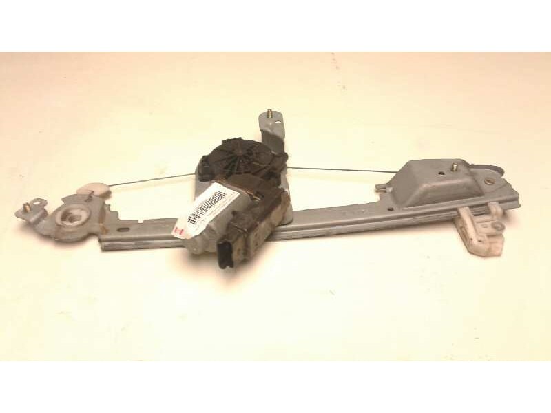 Recambio de elevalunas trasero derecho para renault scenic ii confort dynamique referencia OEM IAM 8200130628  