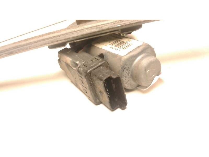 Recambio de elevalunas trasero derecho para renault scenic ii confort dynamique referencia OEM IAM 8200130628  