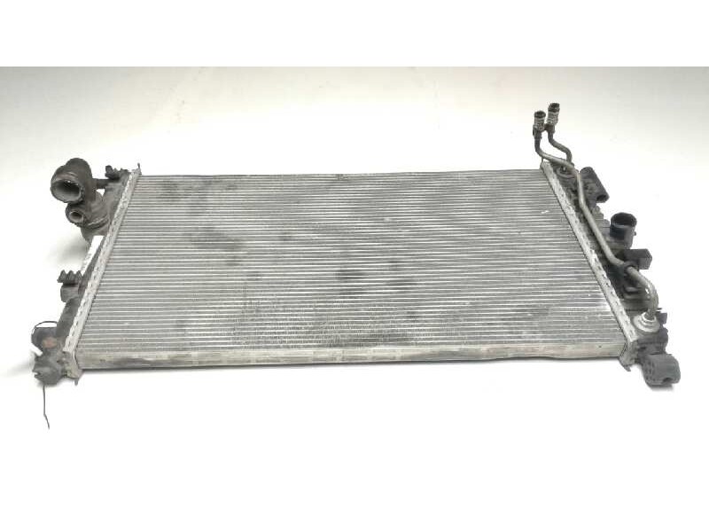 Recambio de radiador agua para opel insignia berlina sport 4x4 referencia OEM IAM 13241724  