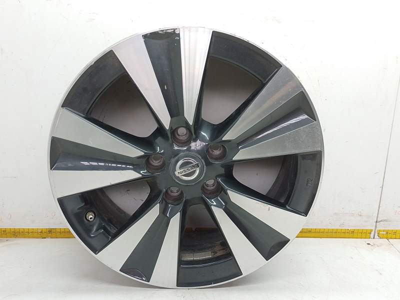 Recambio de llanta aluminio para nissan leaf (ze0) electric referencia OEM IAM 3NA3A  