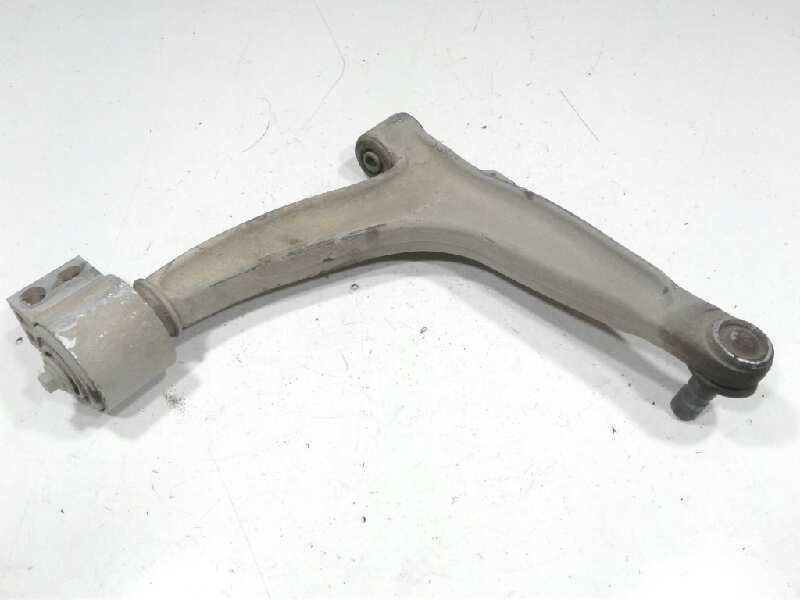 Recambio de brazo suspension inferior delantero izquierdo para opel vectra c berlina gts referencia OEM IAM 13205825  