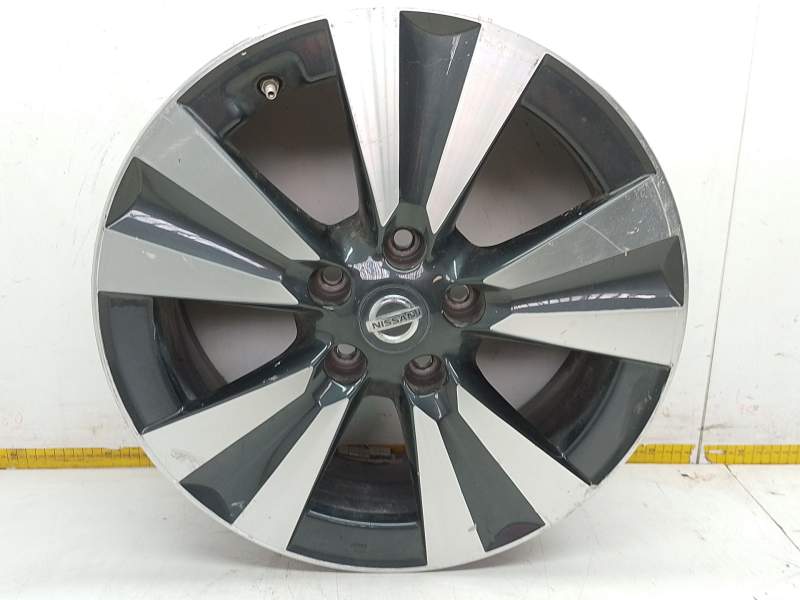 Recambio de llanta aluminio para nissan leaf (ze0) electric referencia OEM IAM 3NA3A  
