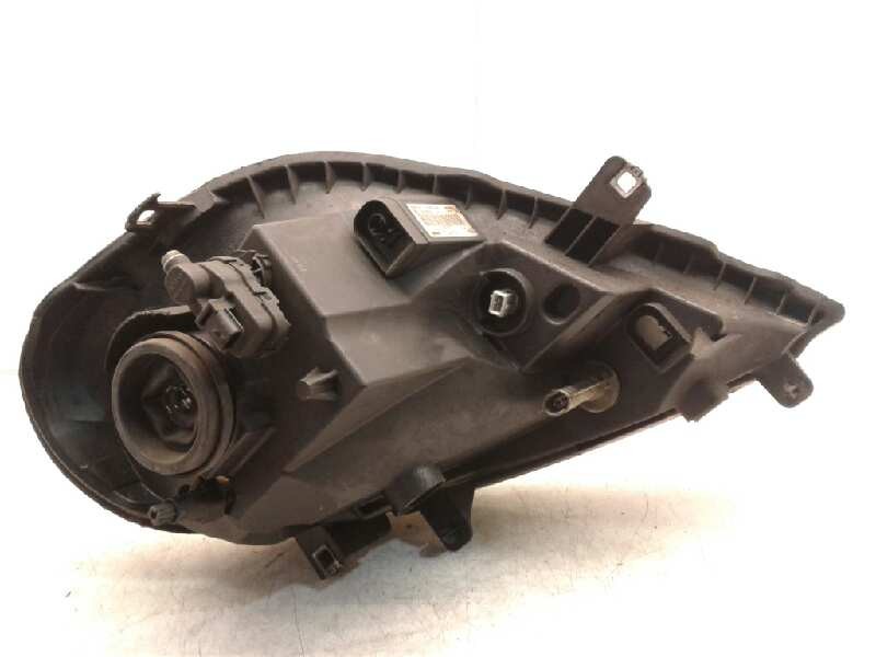 Recambio de faro izquierdo para renault trafic caja cerrada (ab 4.01) 2.5 diesel dci fap cat referencia OEM IAM 8200701354L  