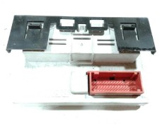 Recambio de pantalla multifuncion para renault megane ii berlina 3p confort authentique referencia OEM IAM    2