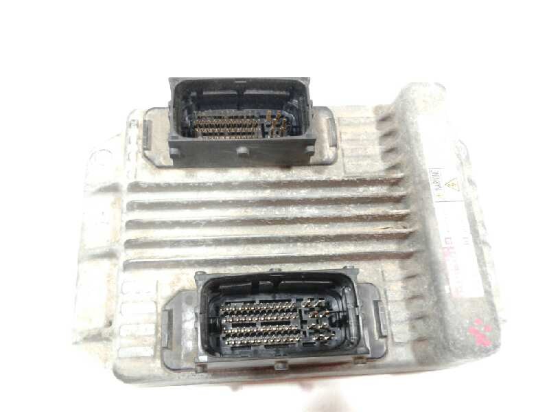 Recambio de centralita motor uce para opel combo (corsa c) cargo referencia OEM IAM 112500  