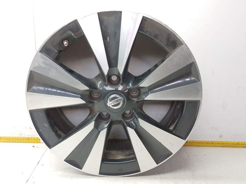 Recambio de llanta aluminio para nissan leaf (ze0) electric referencia OEM IAM 3NA3A  